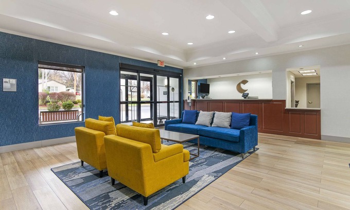 Pacific Hotel | Comfort Inn Near Six Flags St. Louis