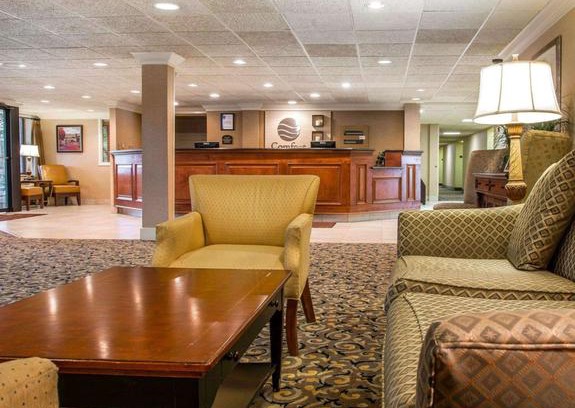 Livonia Hotel | Comfort Inn of Livonia