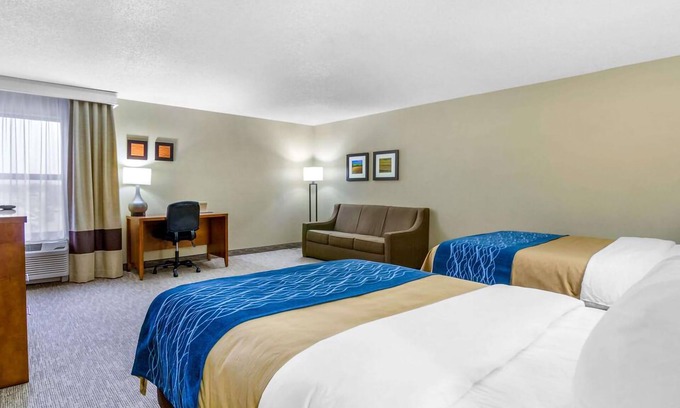 Ottawa Apartment | Comfort Inn Ottawa - Superior Queen Suite with Two Queen Beds - Non Smoking