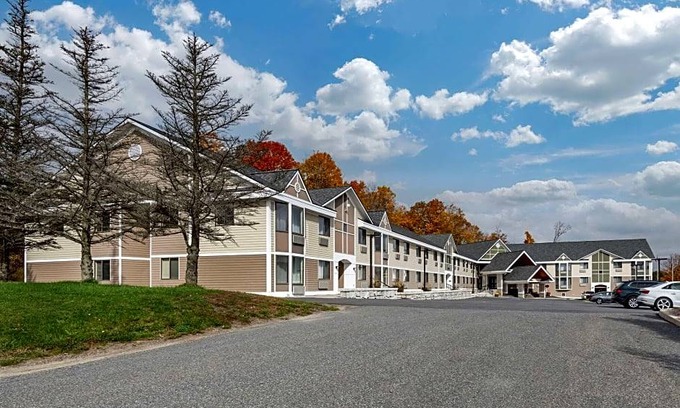 Montpelier Hotel | Comfort Inn & Suites at Maplewood