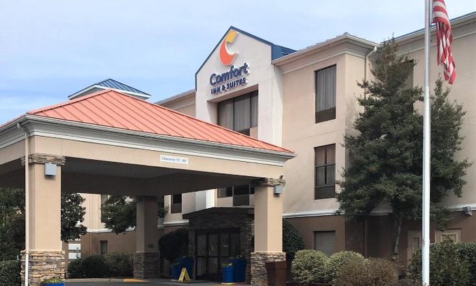 Asheboro Hotel | Comfort Inn & Suites Asheboro East