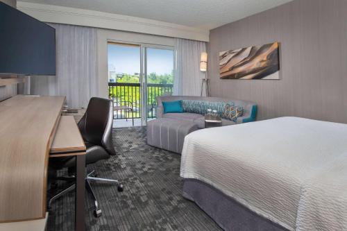 Bethlehem Hotel | Comfort Inn & Suites - Bethlehem Allentown ABE Airport