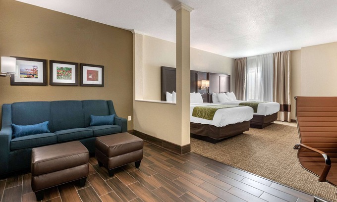 Cedar Rapids - Iowa City Hotel | Comfort Inn & Suites Cedar Rapids CID Eastern Iowa Airport