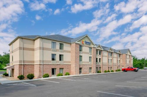 New River Hotel | Comfort Inn & Suites Christiansburg I-81