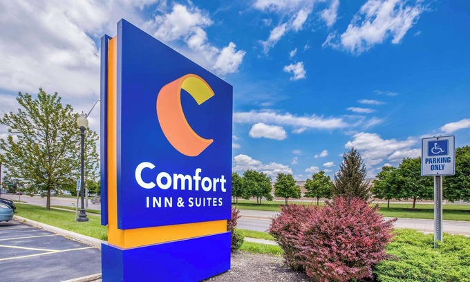 Fairborn Hotel | Comfort Inn & Suites Fairborn near Wright Patterson AFB