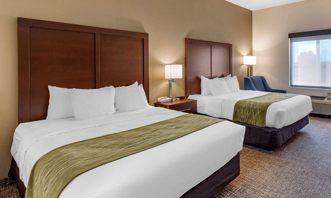Greenville Hotel | Comfort Inn & Suites Greenville I-70