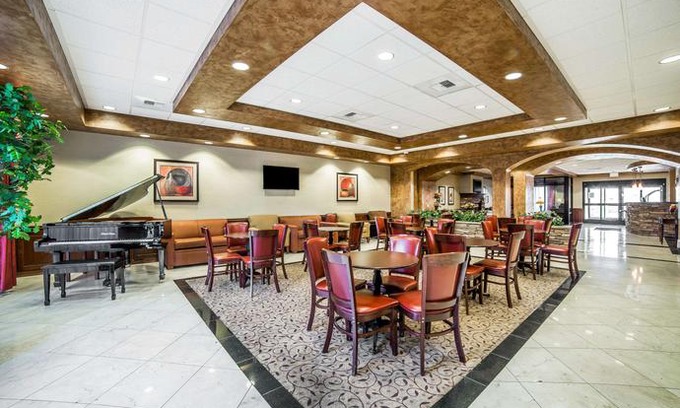 Whitney Ranch Hotel | Comfort Inn & Suites Henderson - Las Vegas