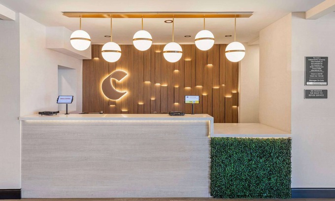 Lake Forest Hotel | Comfort Inn & Suites Irvine Spectrum
