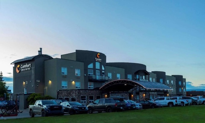Medicine Hat Hotel | Comfort Inn & Suites Medicine Hat