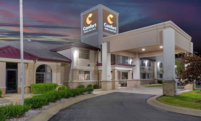 Napoleon Hotel | Comfort Inn & Suites Napoleon