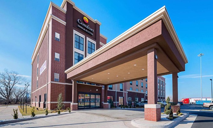 Central Oklahoma City Hotel | Comfort Inn & Suites Oklahoma City near Bricktown