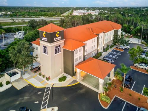 Charlotte County Hotel | Comfort Inn & Suites Port Charlotte-Punta Gorda