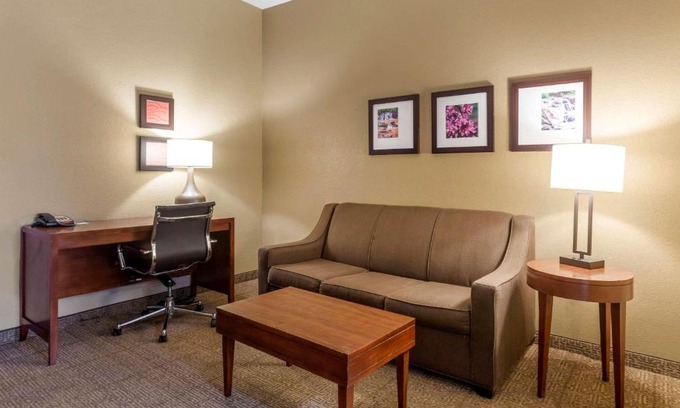 Norcross Hotel | Comfort Inn & Suites Peachtree Corners