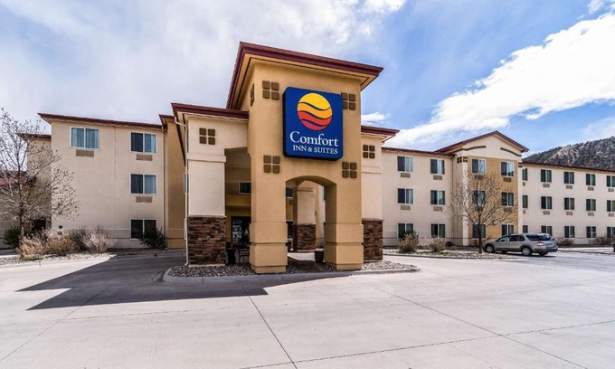 Glenwood Springs Hotel | Comfort Inn & Suites Rifle