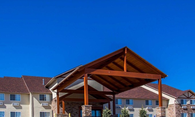Le Claire Hotel | Comfort Inn & Suites Riverview near Davenport and I-80