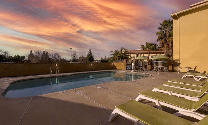 Rocklin Hotel | Comfort Inn & Suites Rocklin - Roseville