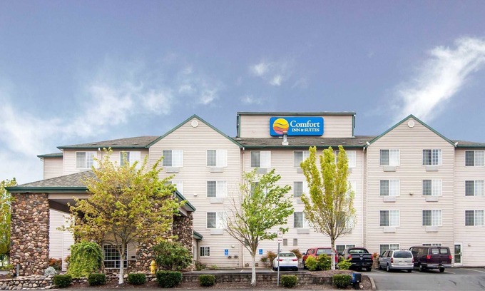 Salem Hotel | Comfort Inn & Suites Salem Northeast