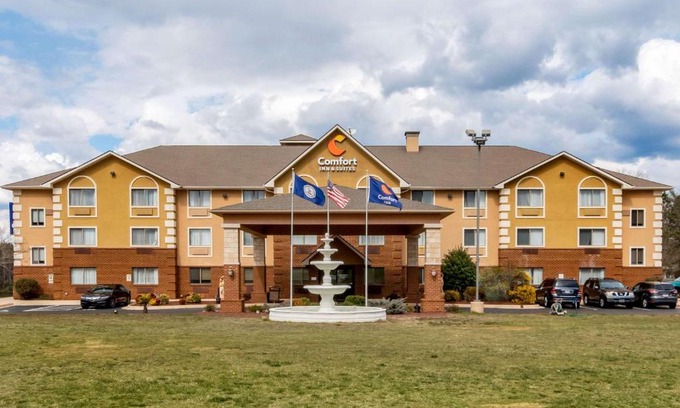 South Hill Hotel | Comfort Inn & Suites South Hill I-85