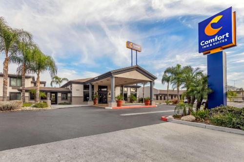 Colton Hotel | Comfort Inn & Suites