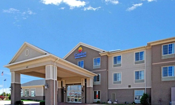Morrisonville Hotel | Comfort Inn & Suites DeForest