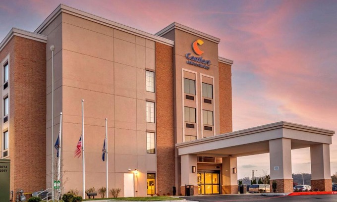 Harrisonburg Hotel | Comfort Inn & Suites