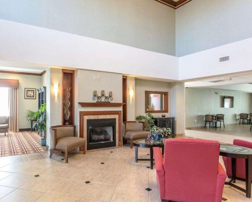 Madisonville Hotel | Comfort Inn & Suites
