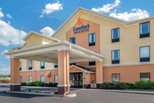 Muncie Hotel | Comfort Inn & Suites