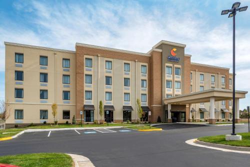 Ridgeway Hotel | Comfort Inn & Suites Winchester