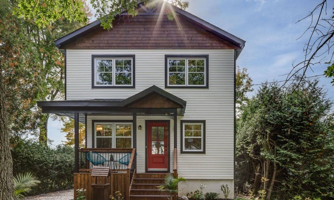 Dunham Ski Chalet | Comfort Lake Selby