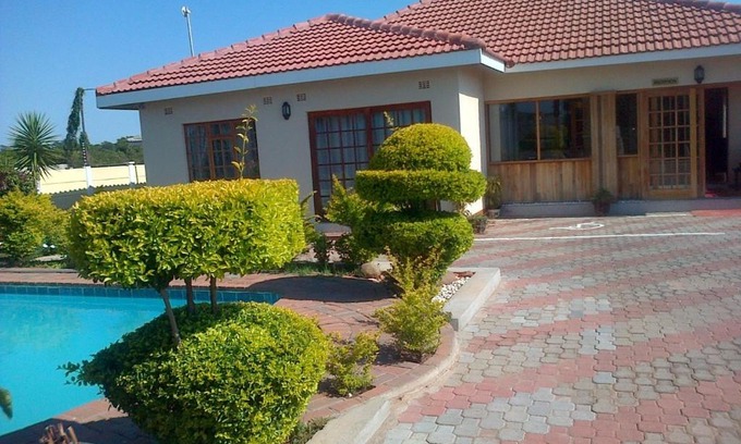 Francistown Bed & Breakfast | Comfort Palace Guesthouse