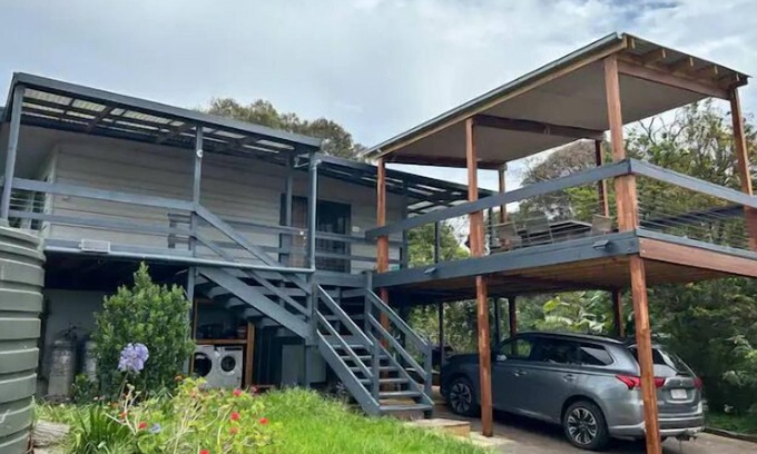 Second Valley House | Comfort + privacy near magical Second Valley beach. Great for families.