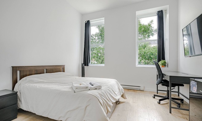 Maisonneuve Hotel | ♥Comfort Stay♥ Olympic Stadium & Botanical Garden