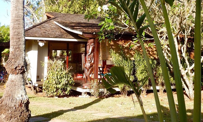 Maharepa House | Comfort Suite, garden side, 1 bedroom, living room, kitchen, private bathroom