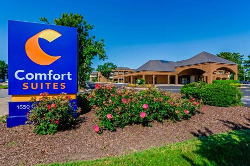 Greenbrier East Hotel | Comfort Suites Chesapeake - Norfolk