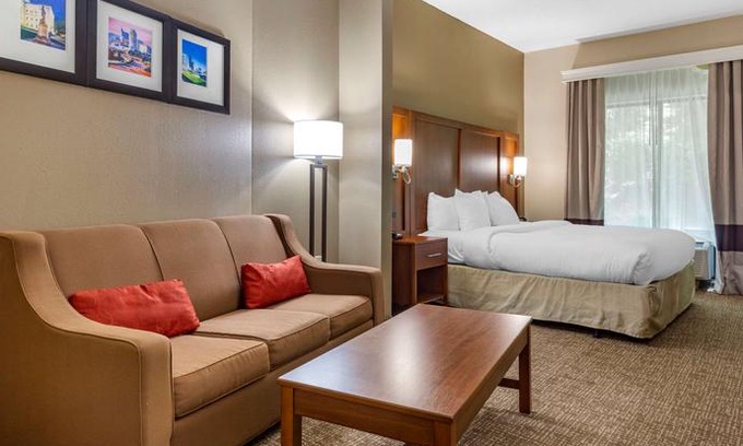 Clayton Hotel | Comfort Suites Clayton