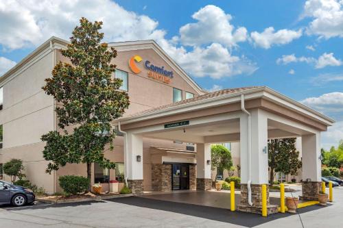 Ellendale Hotel | Comfort Suites Cordova