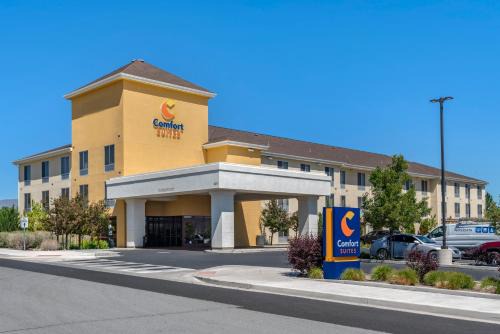 Fernley Hotel | Comfort Suites Fernley