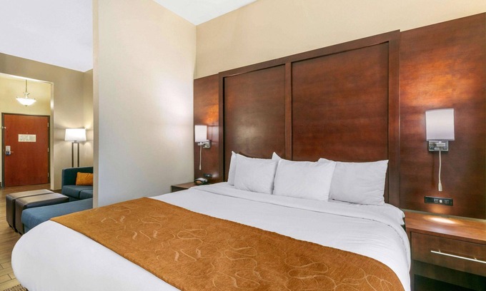 Hopkinsville Hotel | Comfort Suites Hopkinsville near Fort Campbell