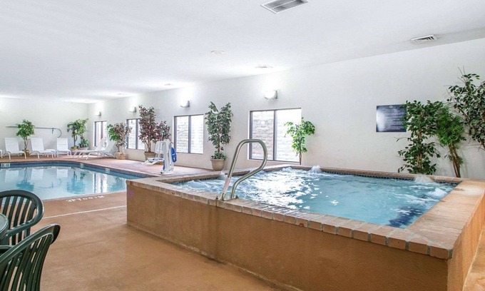 Jefferson City Hotel | Comfort Suites Jefferson City