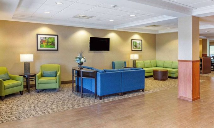 Witmer Hotel | Comfort Suites Lancaster Amish Country