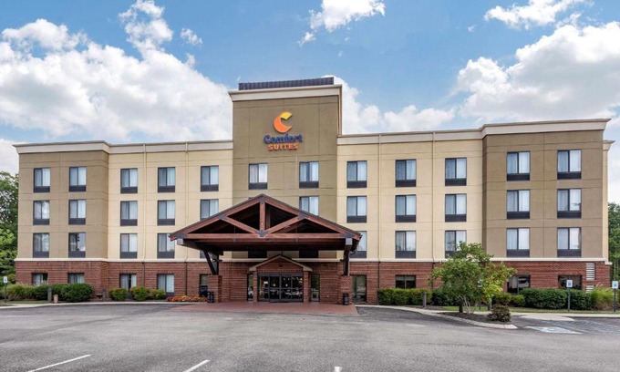 Manchester Hotel | Comfort Suites Manchester near Arnold AFB