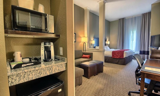 Marietta Hotel | Comfort Suites Marietta-Parkersburg