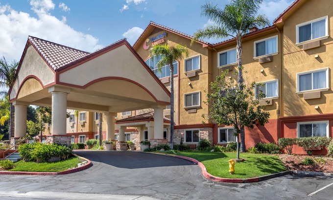 Stevenson Ranch Hotel | Comfort Suites Near Six Flags Magic Mountain