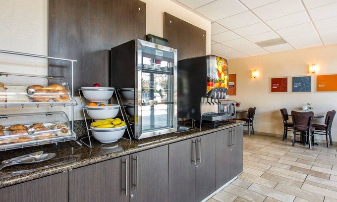 La Puente Hotel | Comfort Suites Near City of Industry - Los Angeles