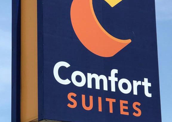 Springfield Hotel | Comfort Suites near Route 66