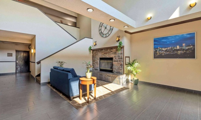 Vancouver Hotel | Comfort Suites Near Vancouver Mall