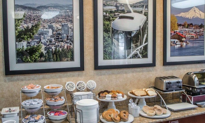 Far Southwest Hotel | Comfort Suites Portland Southwest