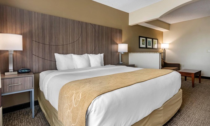 Tamarac Hotel | Comfort Suites Sawgrass