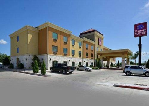Bay City Hotel | Comfort Suites