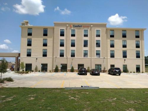 Claiborne Hotel | Comfort Suites West Monroe near Ike Hamilton Expo Center